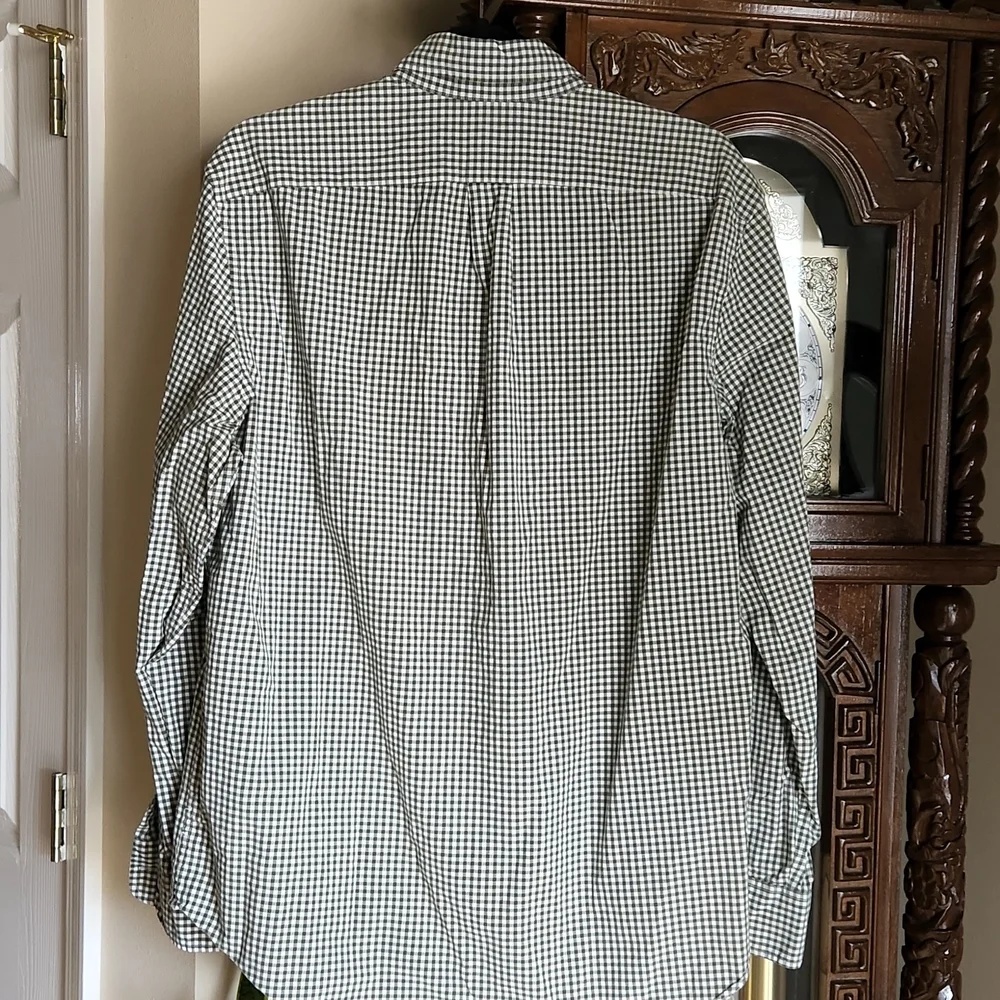 J. Crew, 0253, Olive green classic ghingam man's long sleeve shirt, size L - Picture 3 of 7